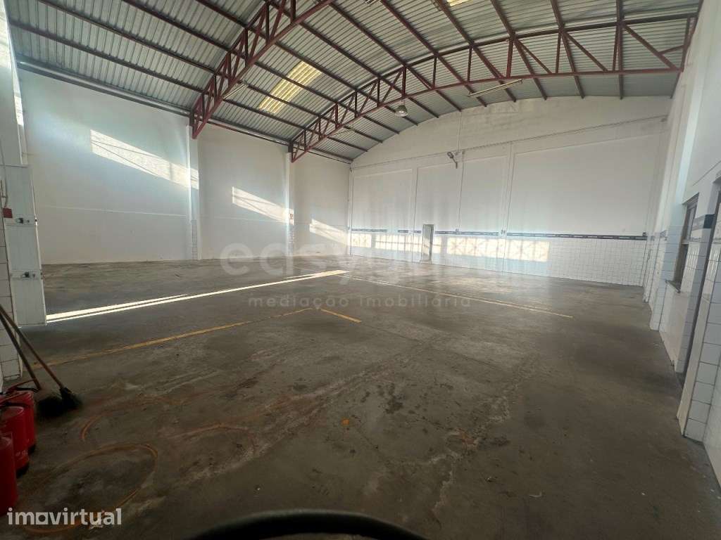 Armazém Com 627m² em Tornada Caldas da Rainha - Grande imagem: 2/15