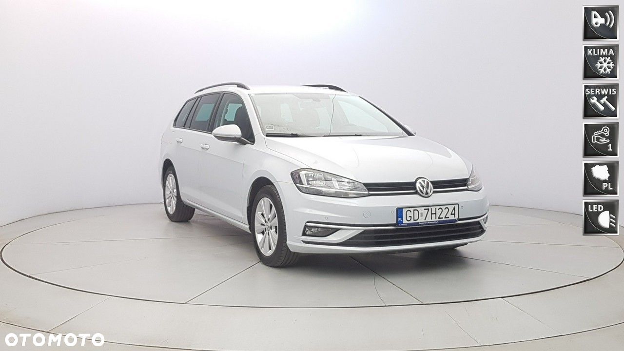 Volkswagen Golf - 1