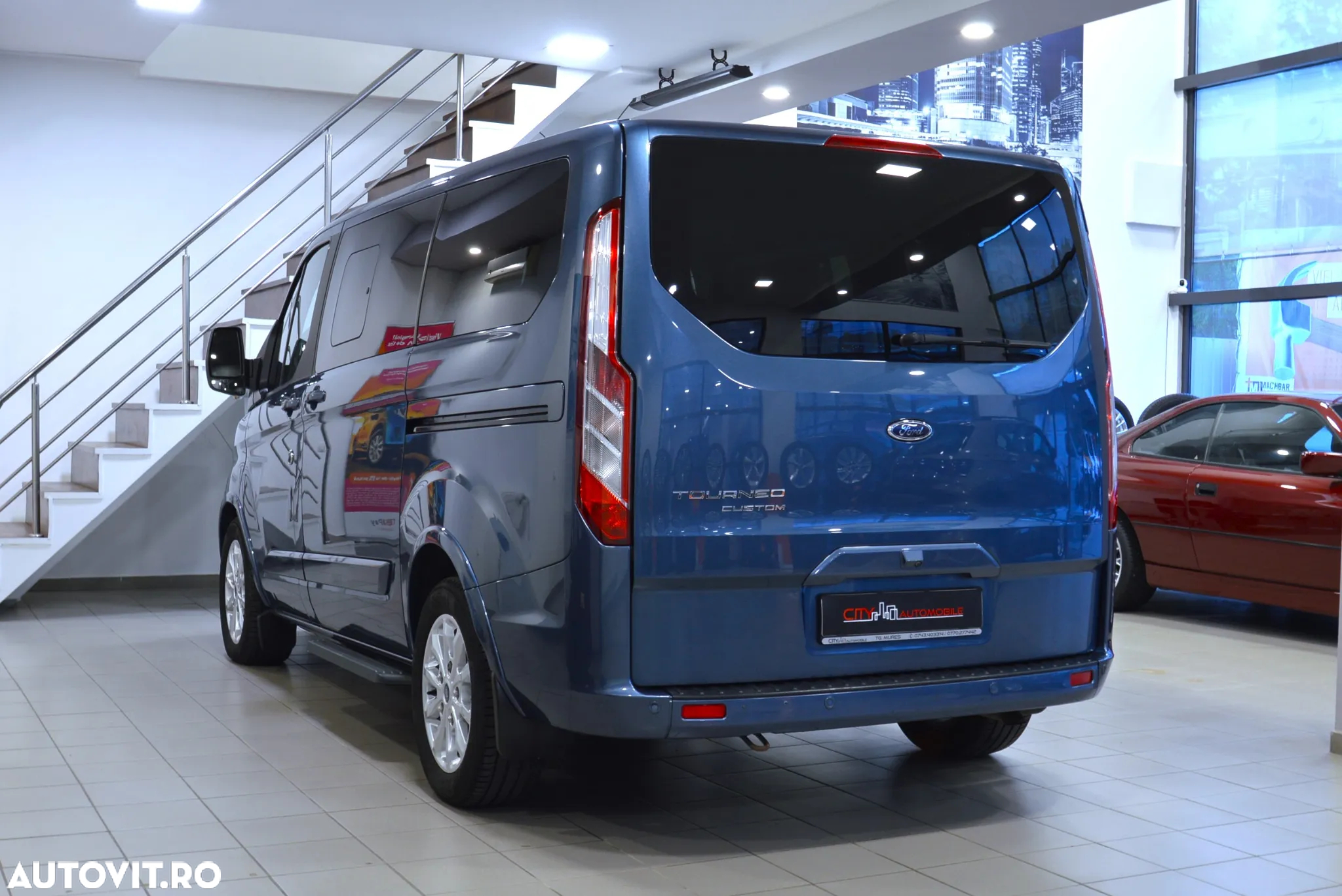 Ford Tourneo Custom Bus 320 2.0 EcoBlue 130 CP L1H1 Titanium - 7