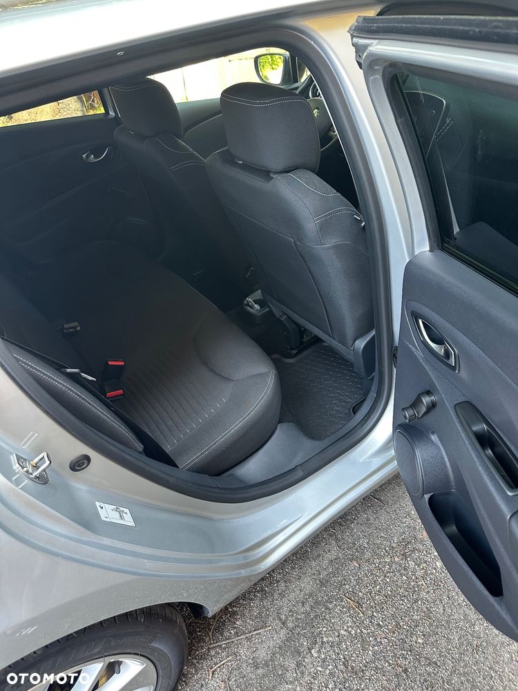 Renault Clio - 11