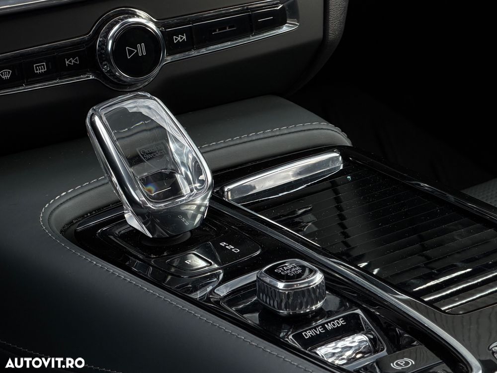 Volvo S90 T8 Twin Engine AWD Geartronic Inscription - 34