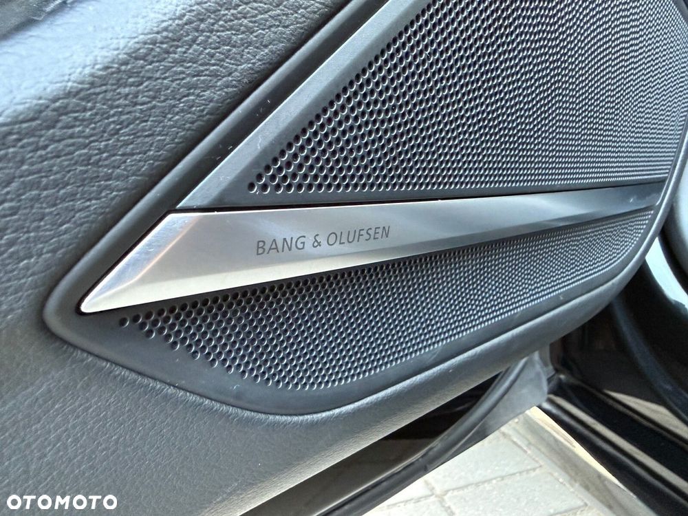Audi A8 - 30