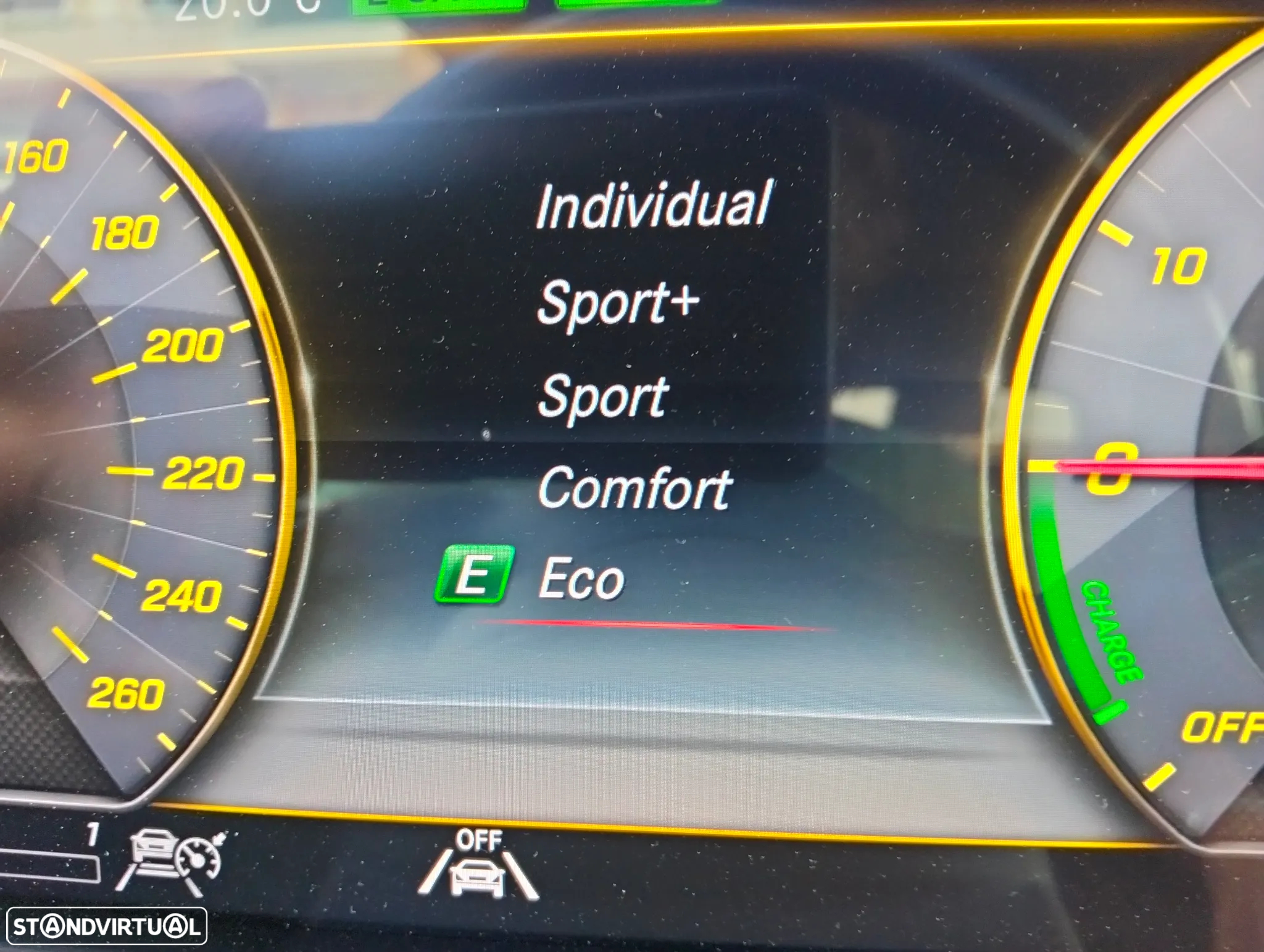 Mercedes-Benz E 300 de Exclusive Line - 20