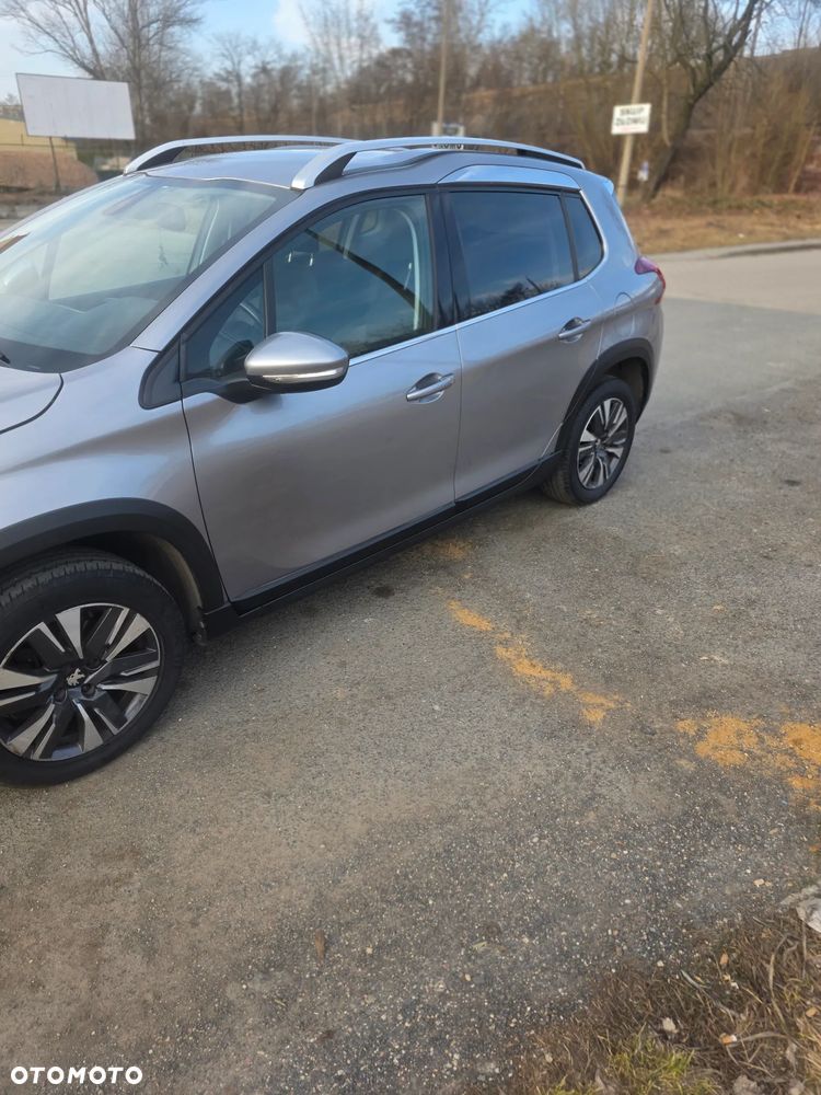 Peugeot 2008 1.2 Pure Tech Style S&S EAT6 - 12