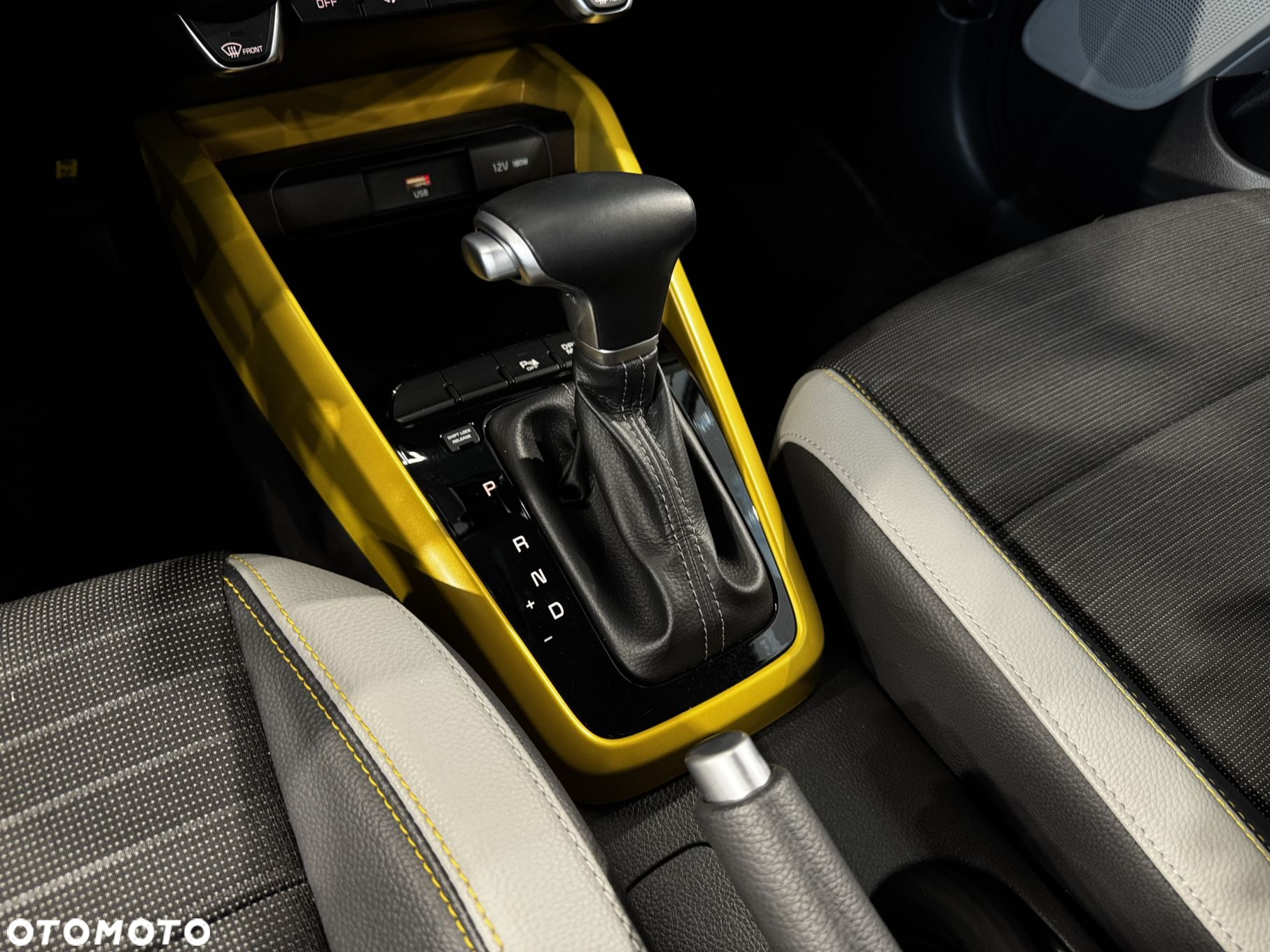 Kia Stonic - 23