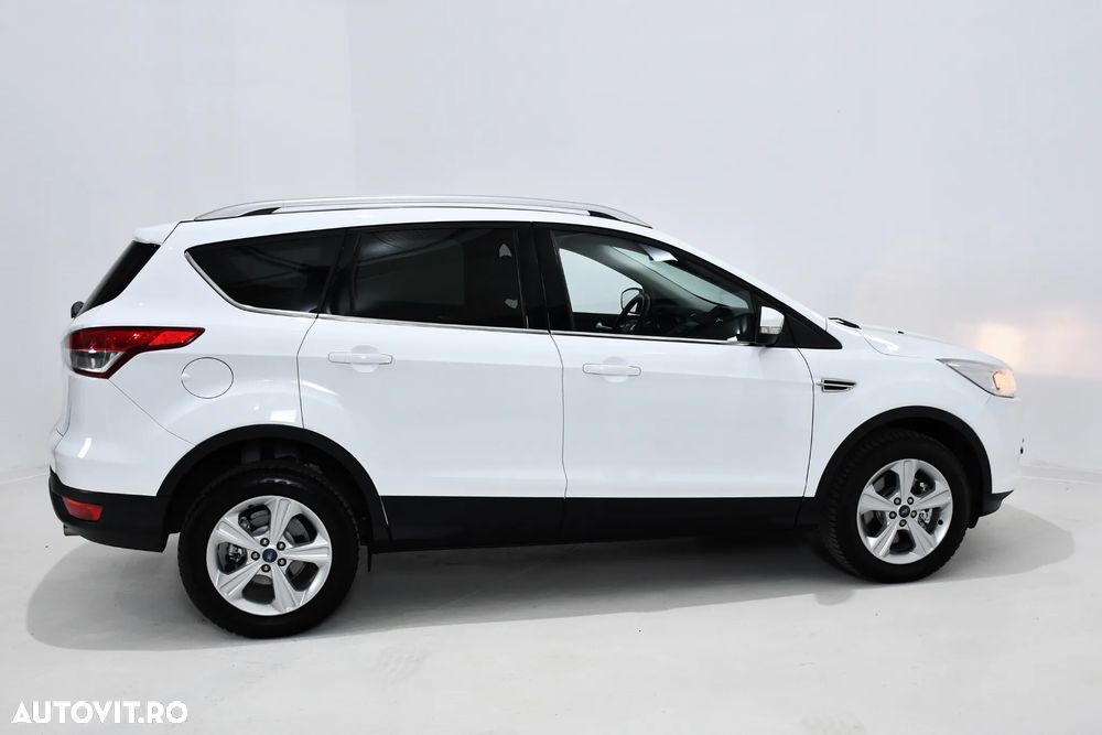 Ford Kuga 2.0 TDCi 4x4 Trend - 4