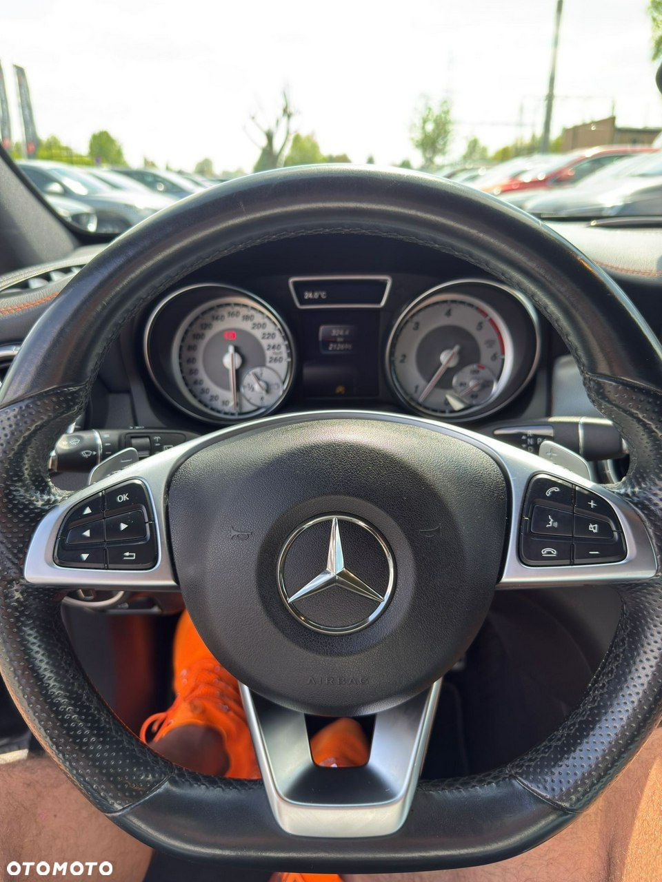 Mercedes-Benz CLA Shooting Brake 220 (CDI) d 4Matic 7G-DCT Orange Art Edition - 16
