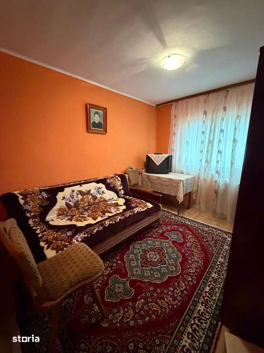 Apartament 3 camere, etaj intermediar, Radauti — fotografia 3