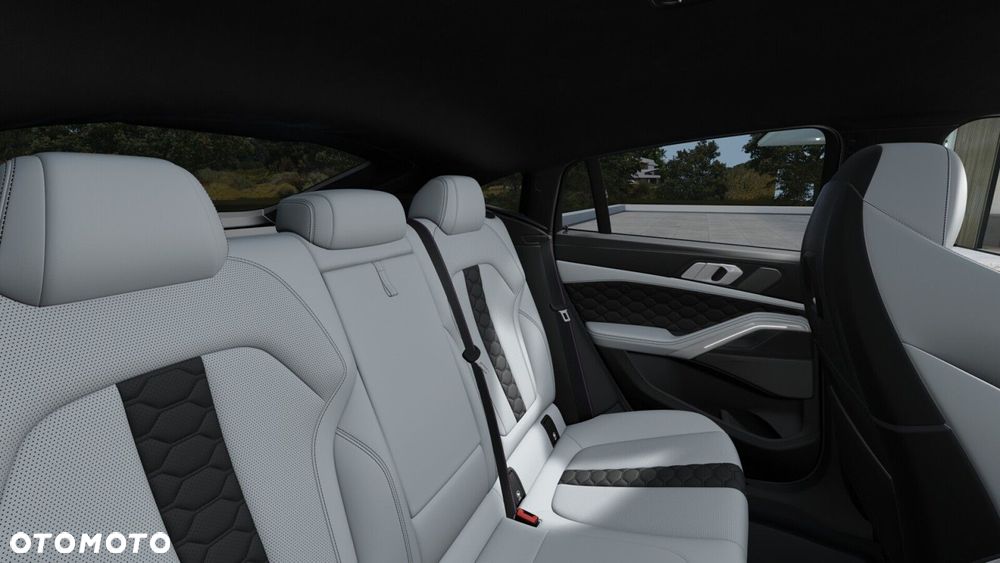 BMW X6M - 8