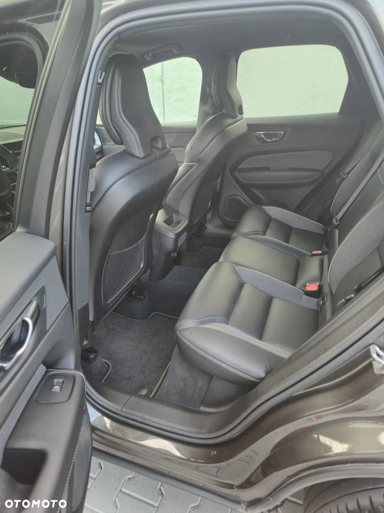 Volvo XC 60 D4 R-Design - 15