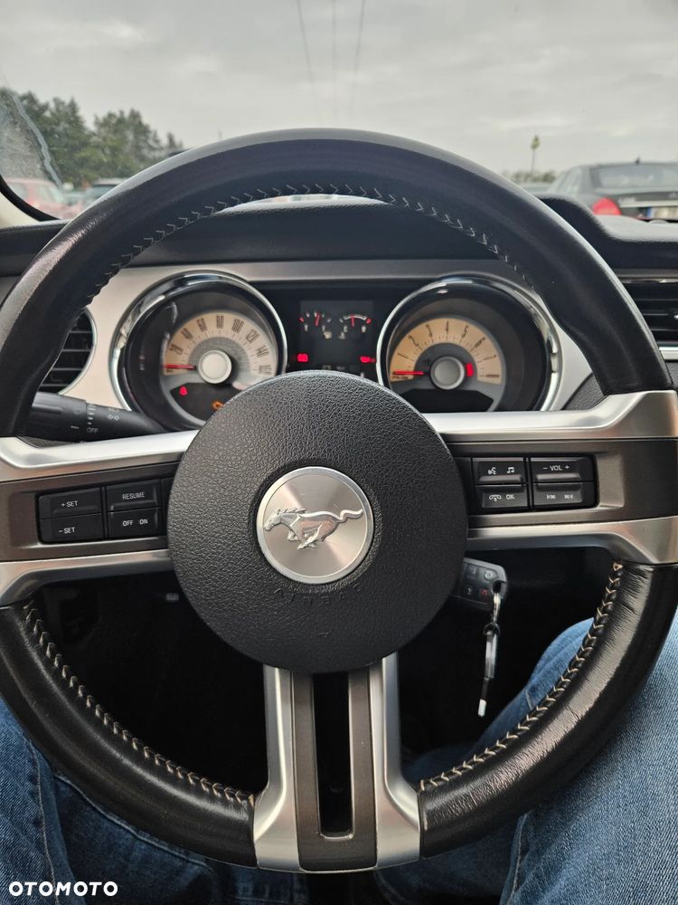 Ford Mustang 3.7 V6 Premium - 9