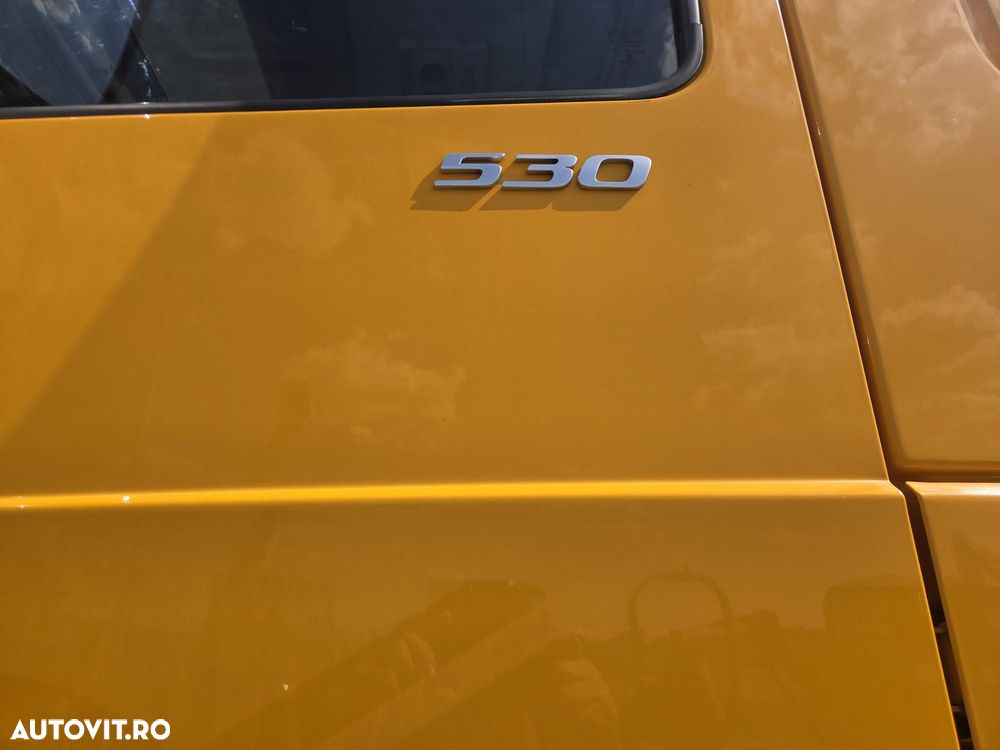 DAF XF 530 6x4, 2021, 370.795km, FULL OPTION, cutie AUTOMATA+RETARDER, Aer cond STATIONARE, FRIGIDER, proiectoare, girofar, kit basculare, 2 x 600l, Masa totala 78t, rulat doar in GERMANIA, STARE FOARTE BUNA, posibil leasing 4 ani-PROMOTIE 52.900 EUR+Tva - 20