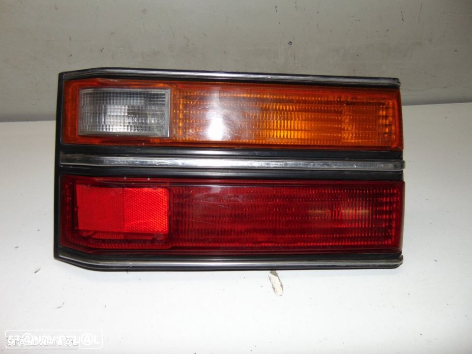 Toyota Celica - farolim de trás esquerdo original - 1