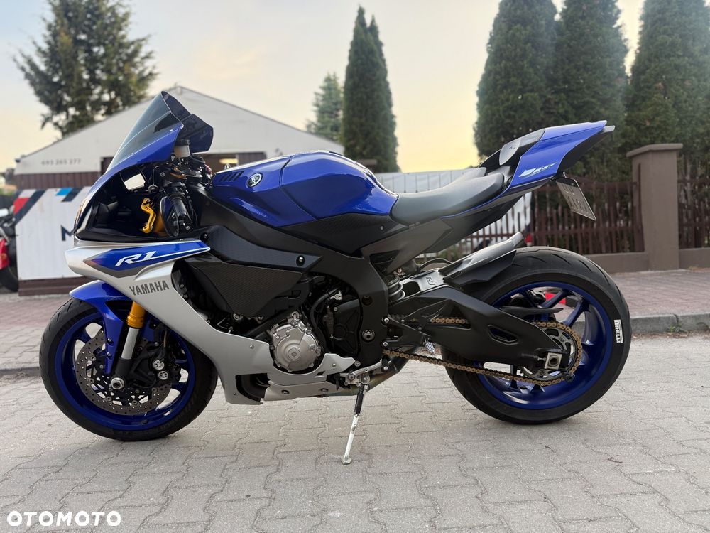 Yamaha R1 - 19