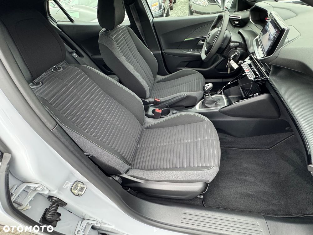 Peugeot 2008 1.2 PureTech Active Pack S&S - 36