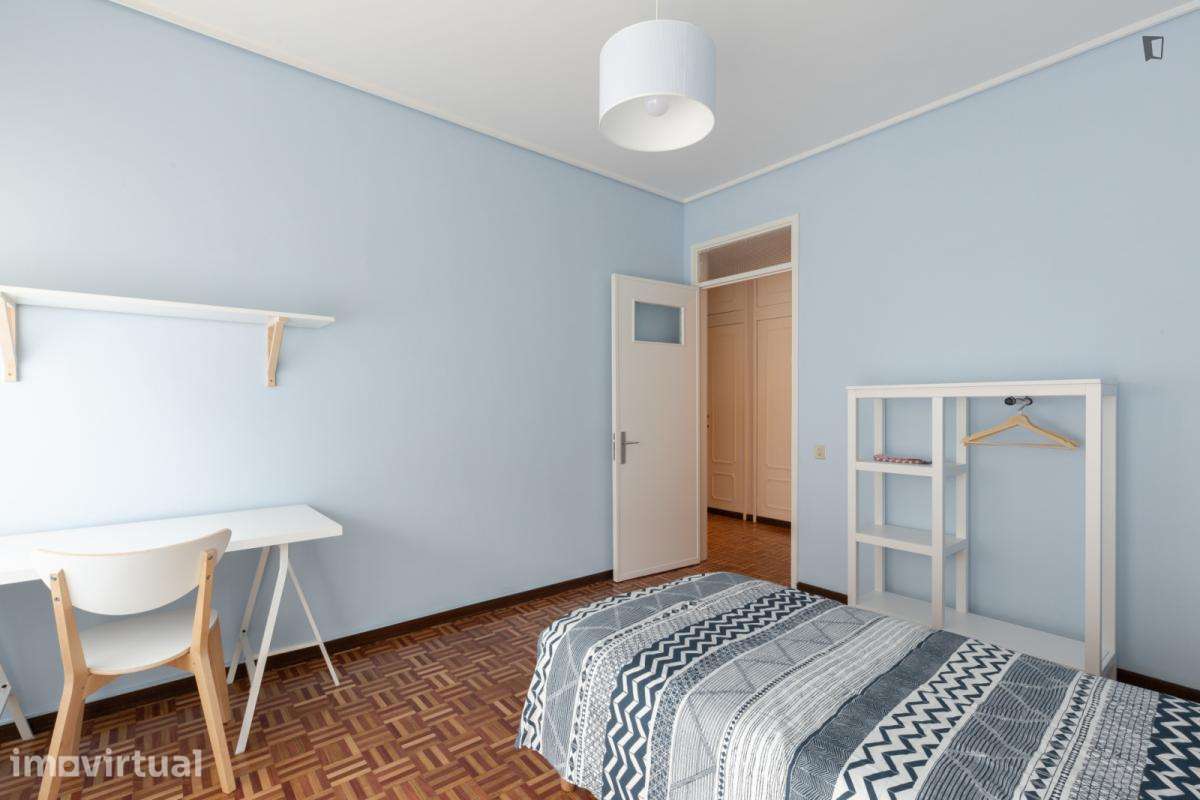 Quarto - localizado em Cedofeita Porto - Grande imagem: 4/18