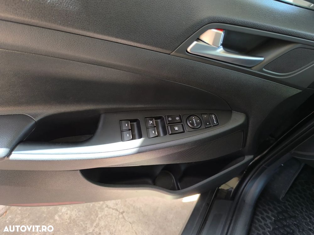 Hyundai Tucson 2.0 CRDI 4WD Automatik Premium - 12