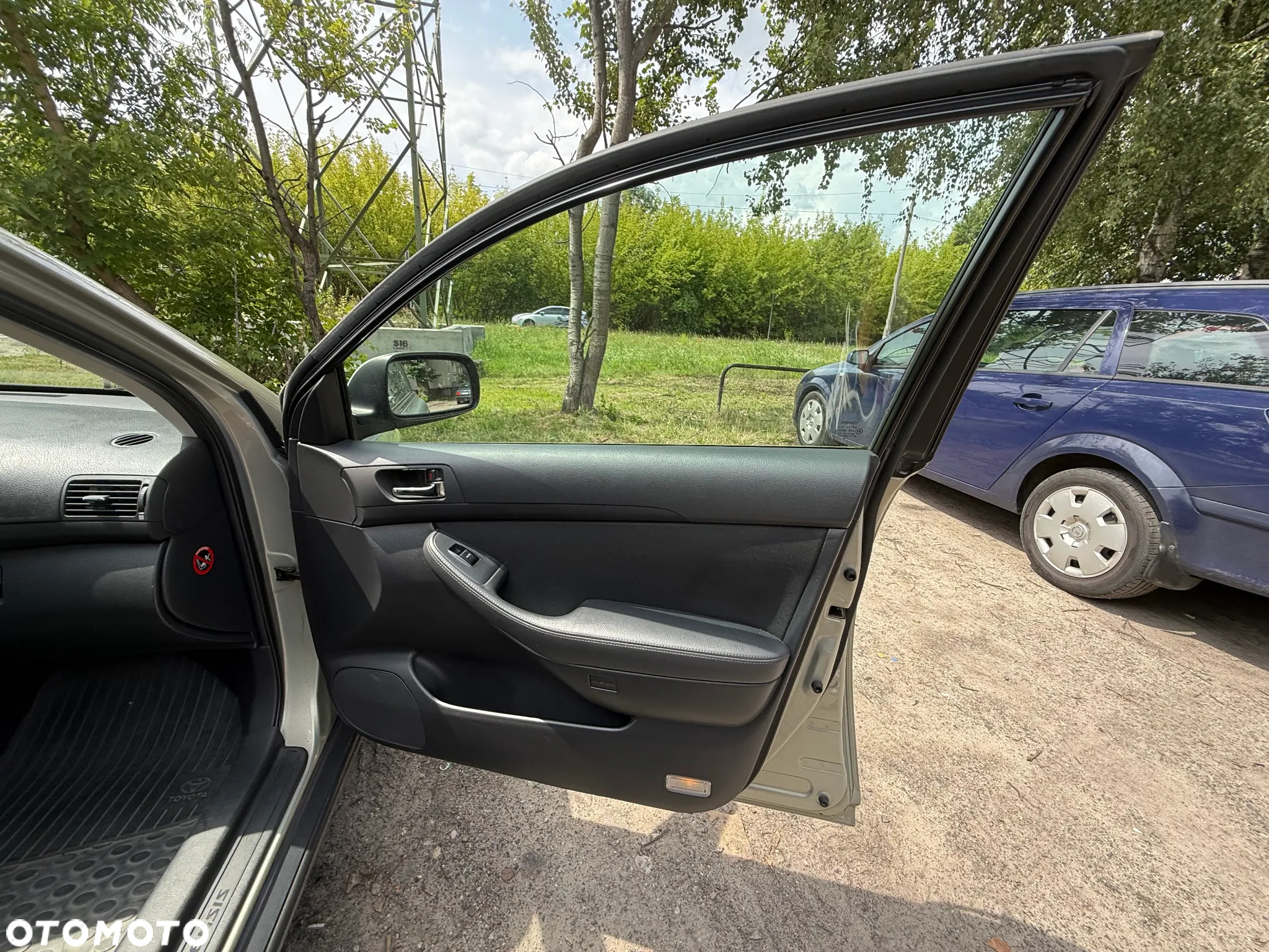 Toyota Avensis - 17