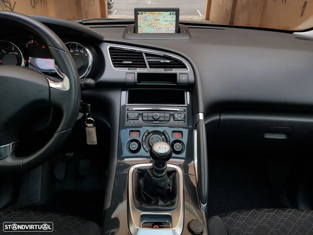 Peugeot 3008 1.6 BlueHDi Style - 45