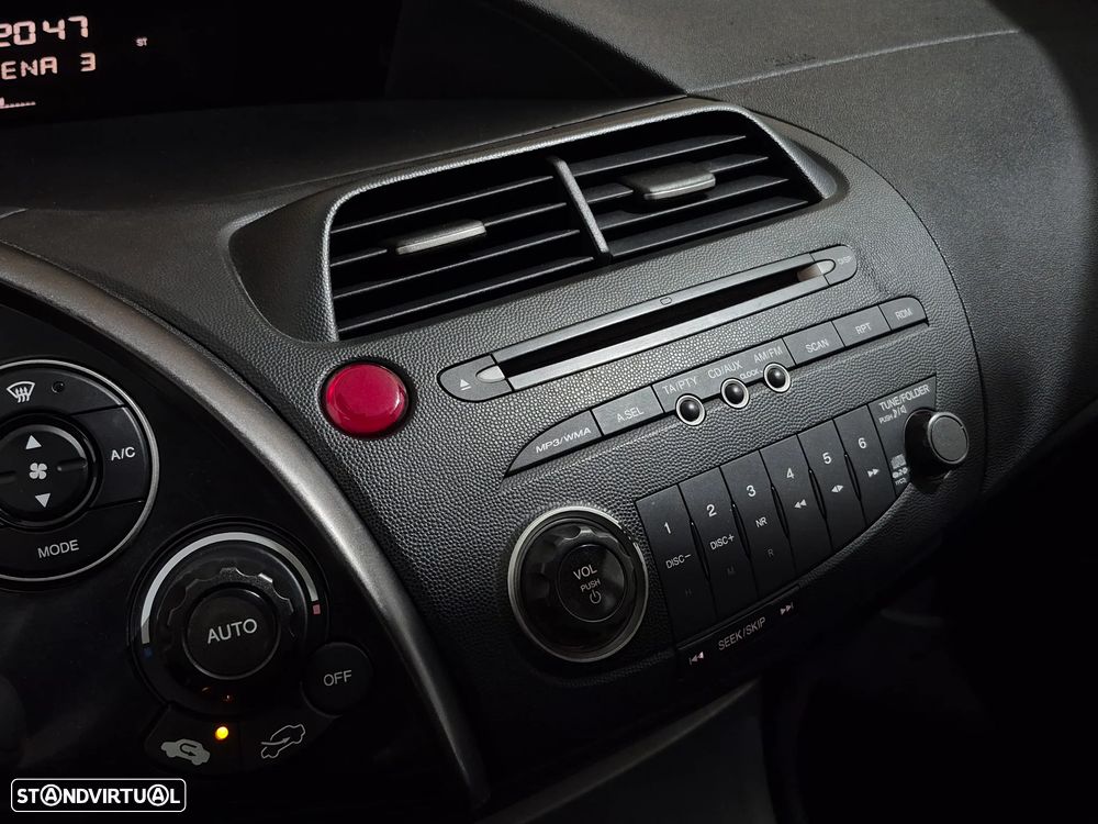 Honda Civic 1.8 Executive - 15