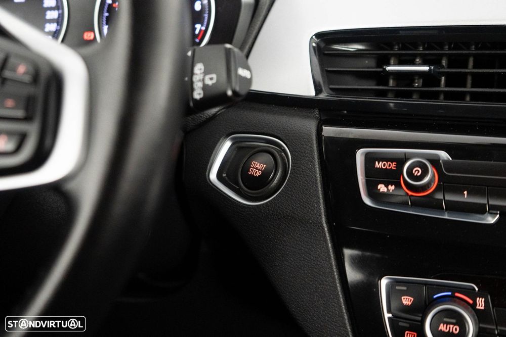 BMW X1 25 e xDrive Corporate Edition - 21