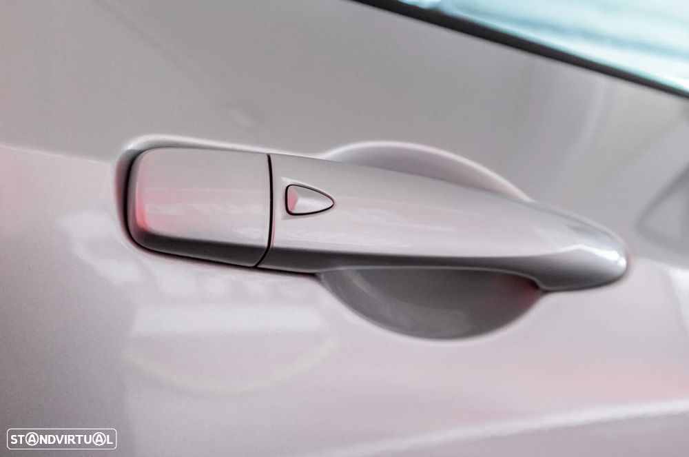 Nissan Micra 0.9 IG-T N-Connecta S/S - 22