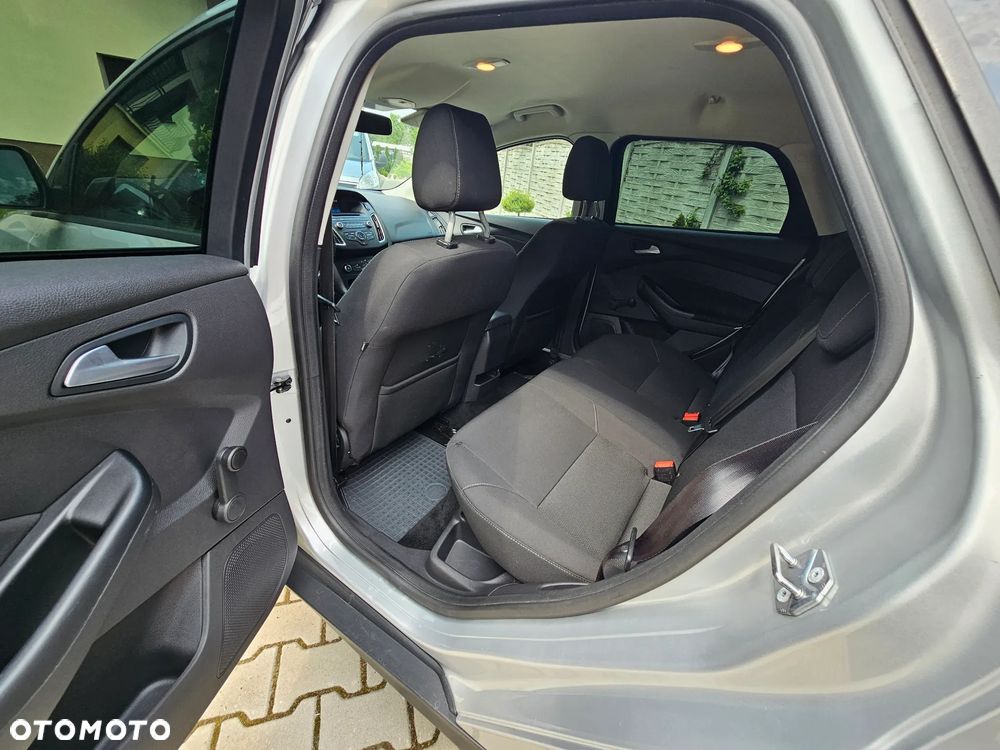 Ford Focus - 10