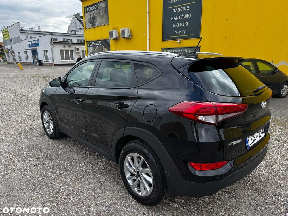 Hyundai Tucson 1.6 GDI BlueDrive GO 2WD - 28