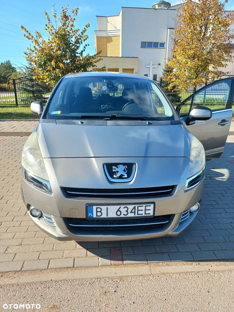 Peugeot 5008 - 9