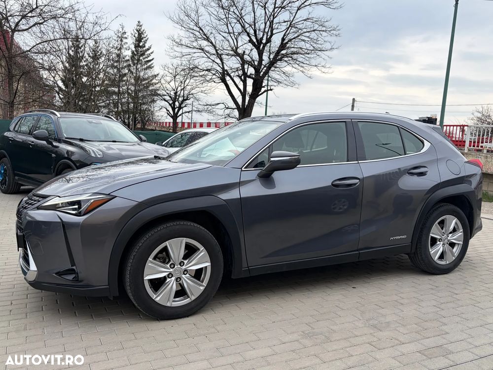 Lexus UX 250h Business Edition - 13