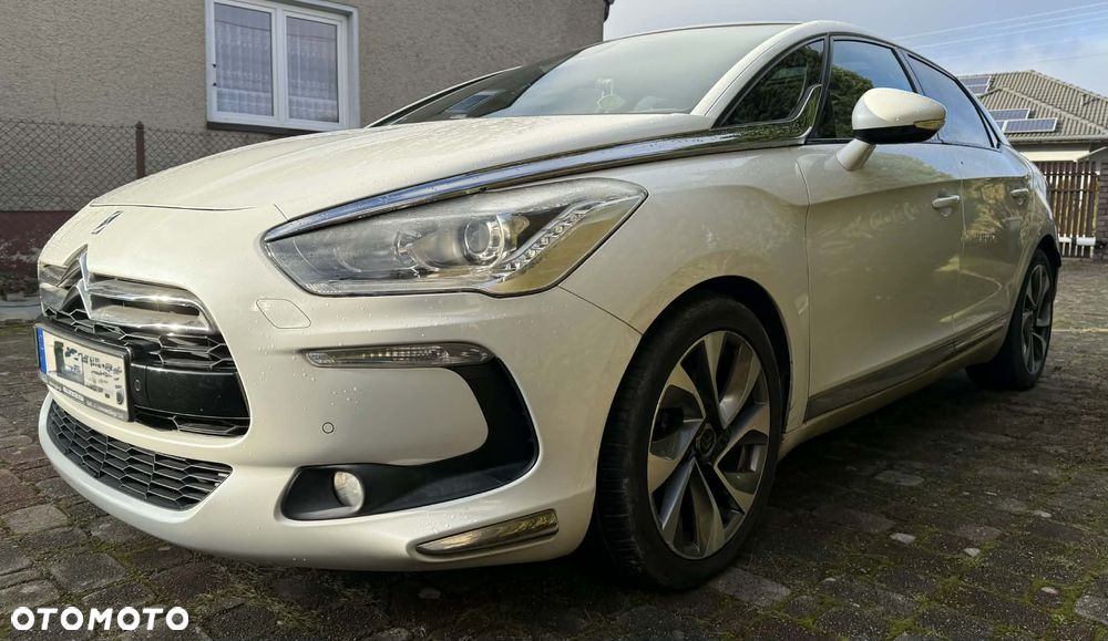 Citroën DS5 1.6 THP SportChic - 4