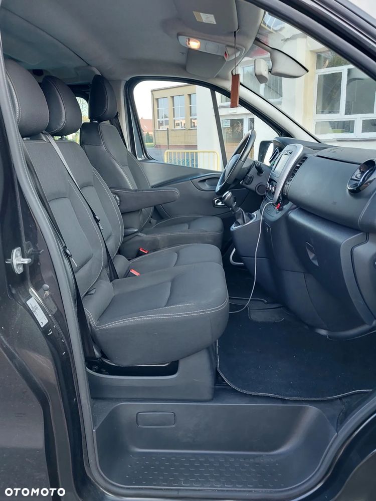 Renault Trafic SpaceClass 2.0 dCi - 11