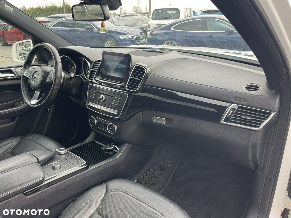 Mercedes-Benz GLS 350 d 4Matic 9G-TRONIC AMG Line - 11