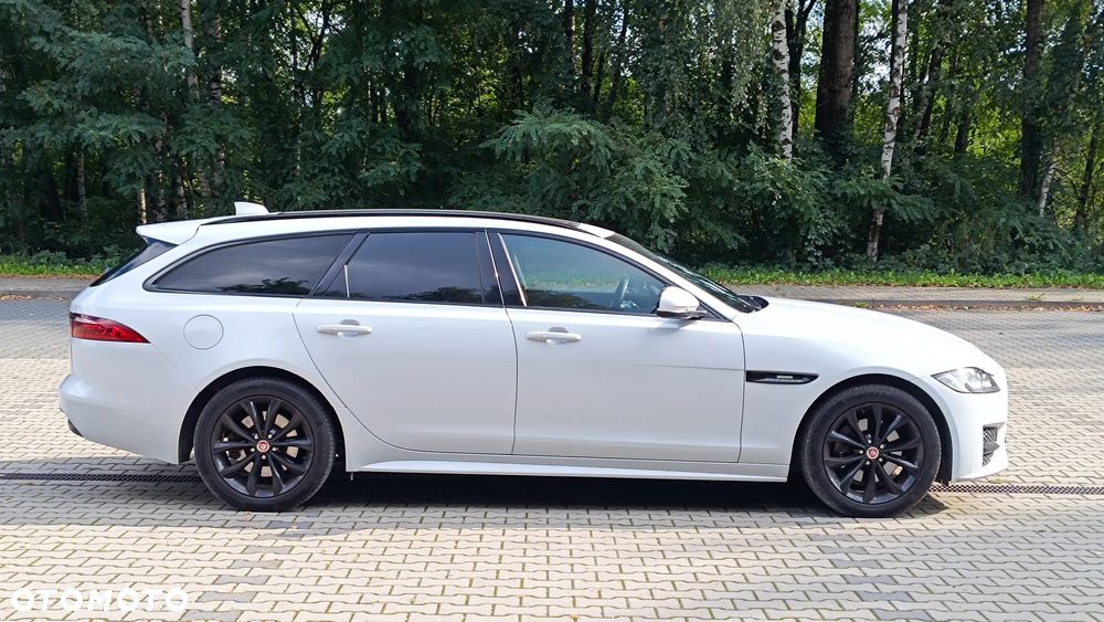 Jaguar XF 2.0 i4D R-Sport - 4