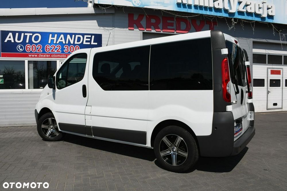 Renault Trafic - 16
