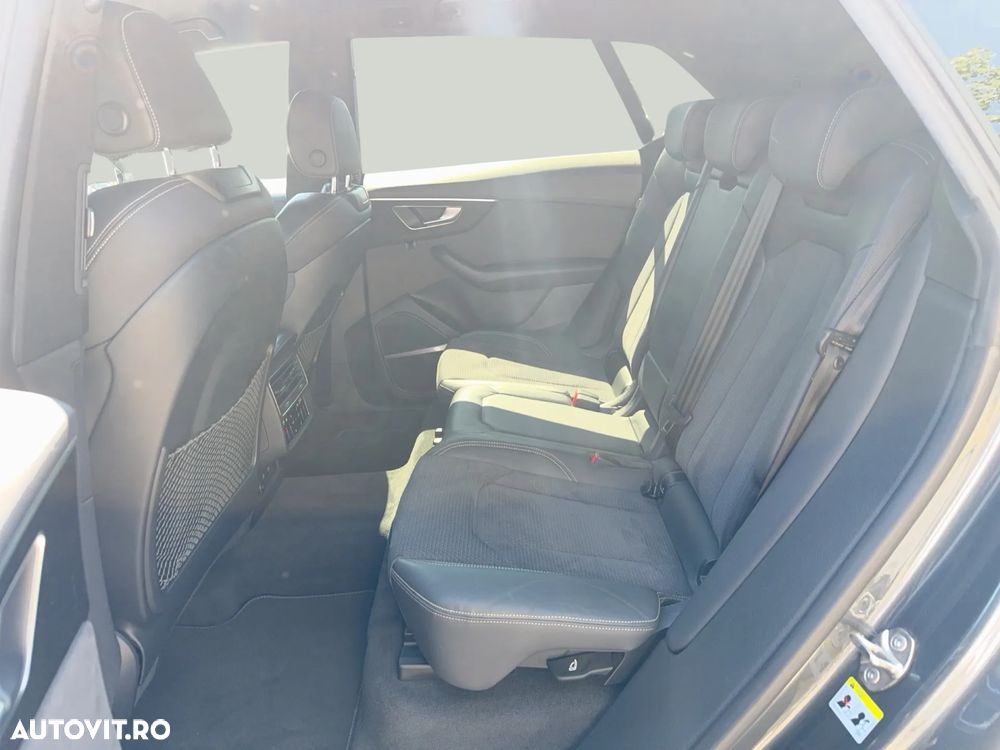Audi Q8 55 TFSI quattro Tiptronic MHEV - 12