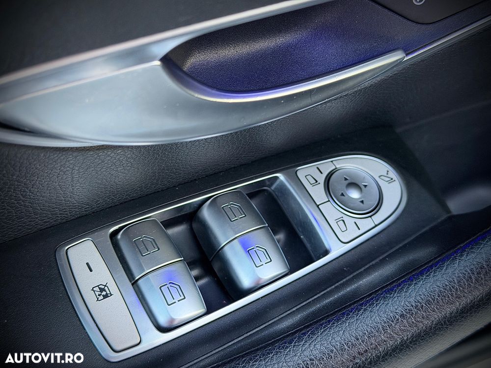 Mercedes-Benz E 220 d 9G-TRONIC Avantgarde - 30