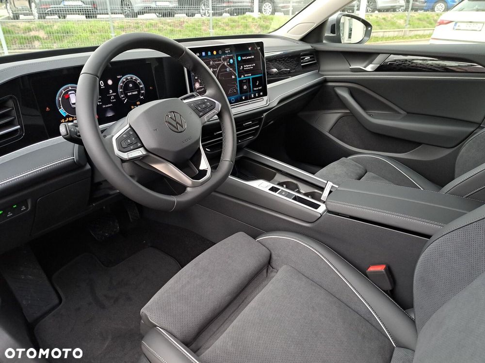 Volkswagen Passat - 16