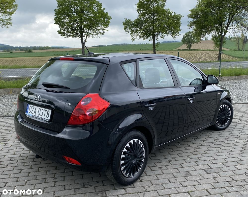 Kia Ceed - 3