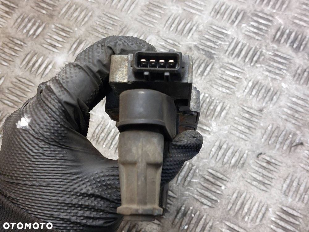 CEWKA ZAPŁONOWA SKODA FELICIA I 1.3 8V 047905104 - 4