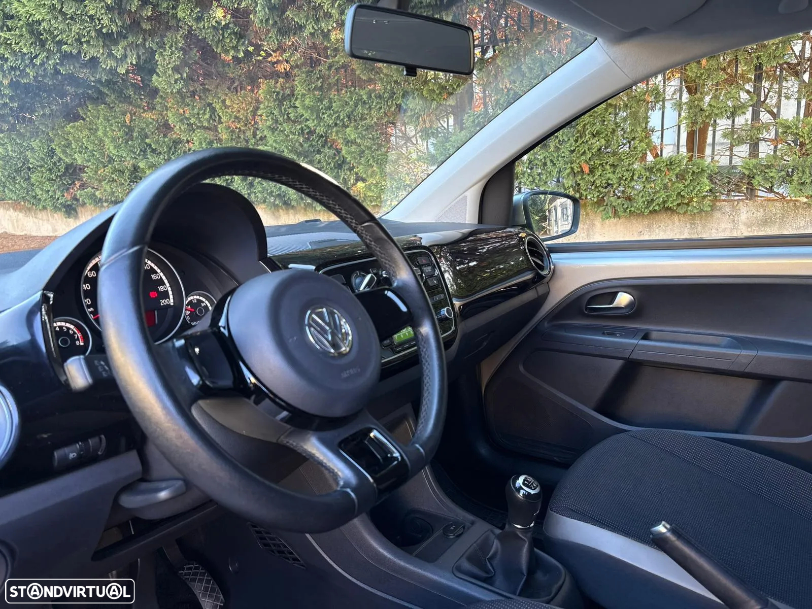 VW Up! 1.0 BlueMotion High - 12