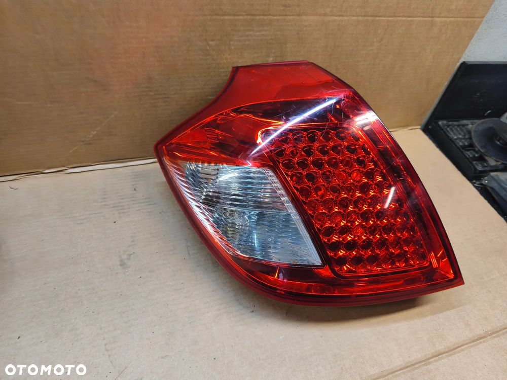 LAMPA TYŁ TYLNA LEWA KIA CEED I HB LIFT - 2