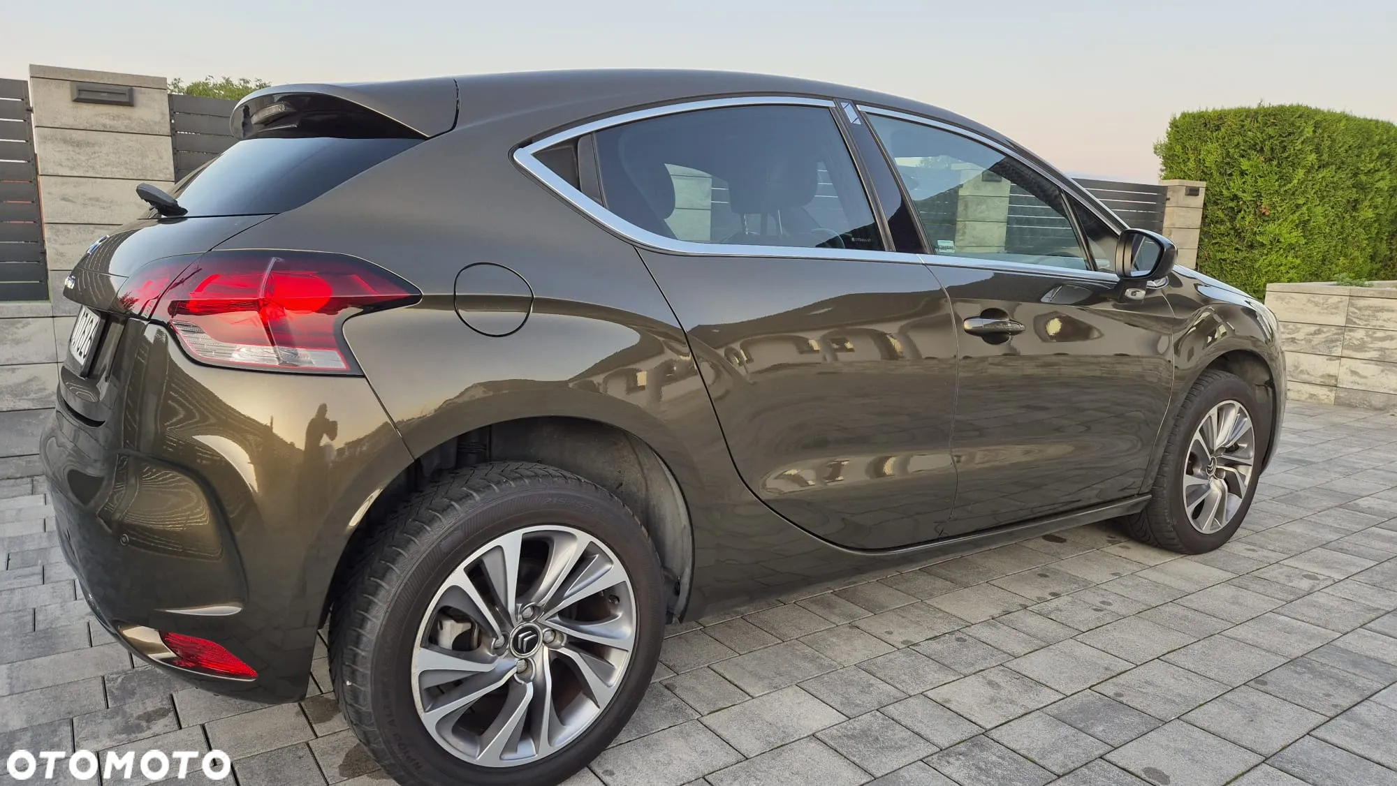 Citroën DS4 HDi 110 SoChic - 5