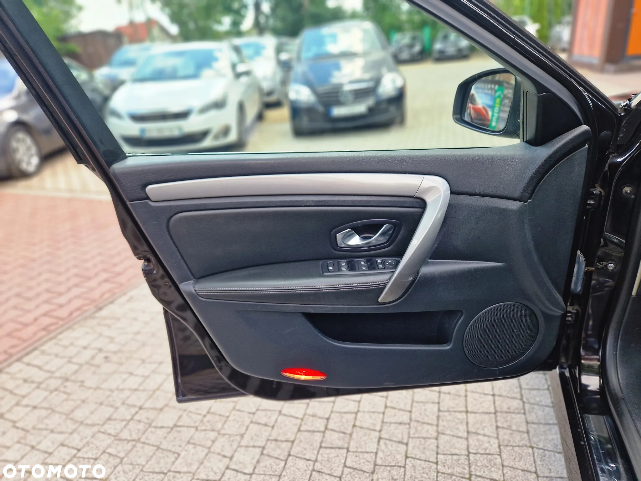 Renault Laguna Grandtour dCi 150 FAP Start-Stop GT - 20