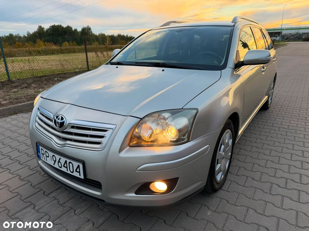 Toyota Avensis 2.0 D-4D Premium - 9