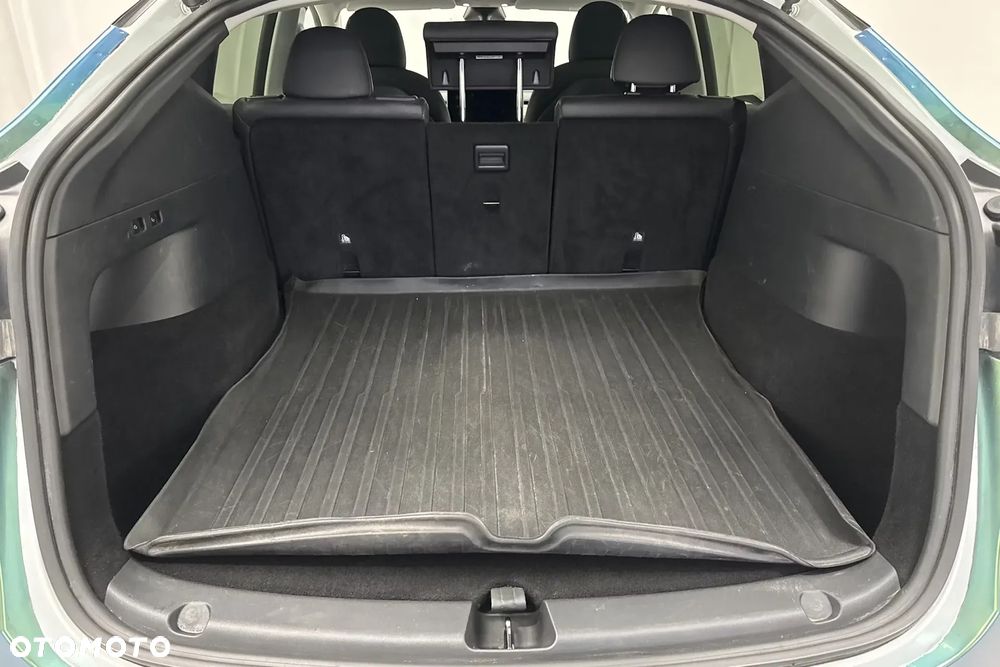 Tesla Y Long Range AWD - 7