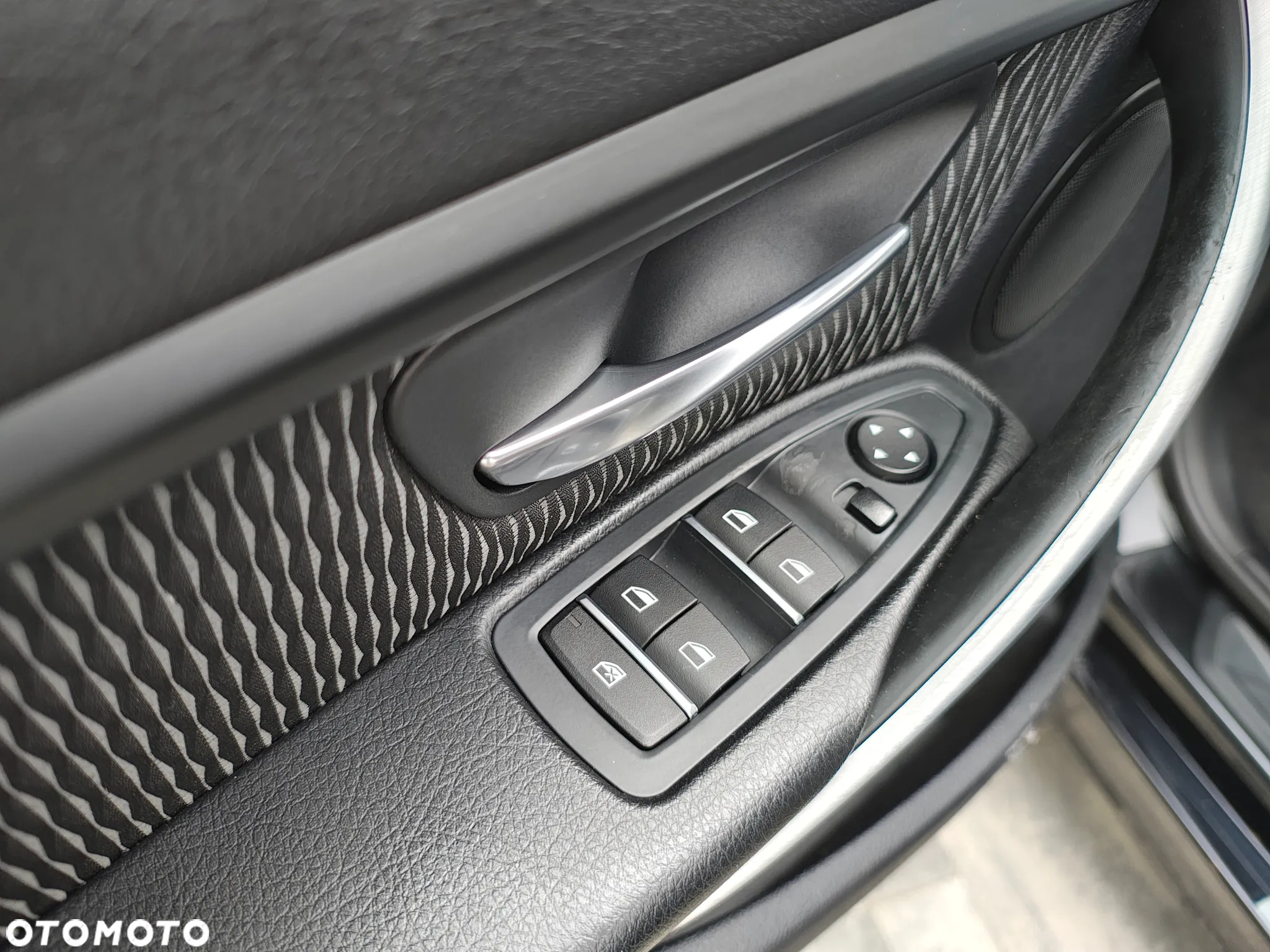 BMW Seria 3 320d Sport Line Shadow - 29