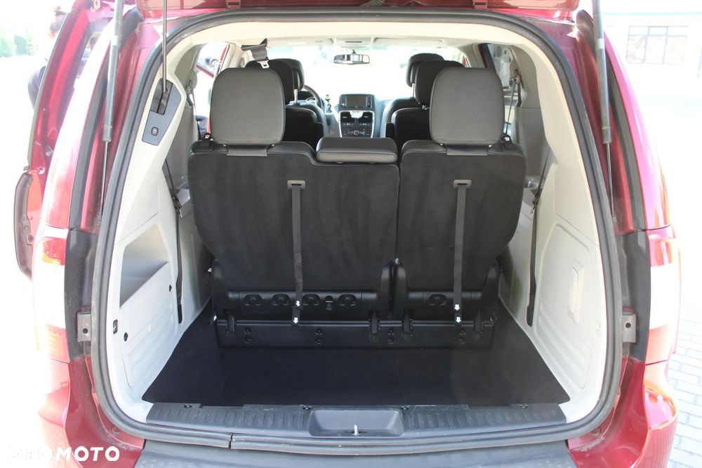 Chrysler Town & Country 3.6 Touring - 12