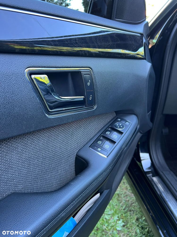 Mercedes-Benz Klasa E 250 CDI 4-Matic BlueEff Avantgarde - 9