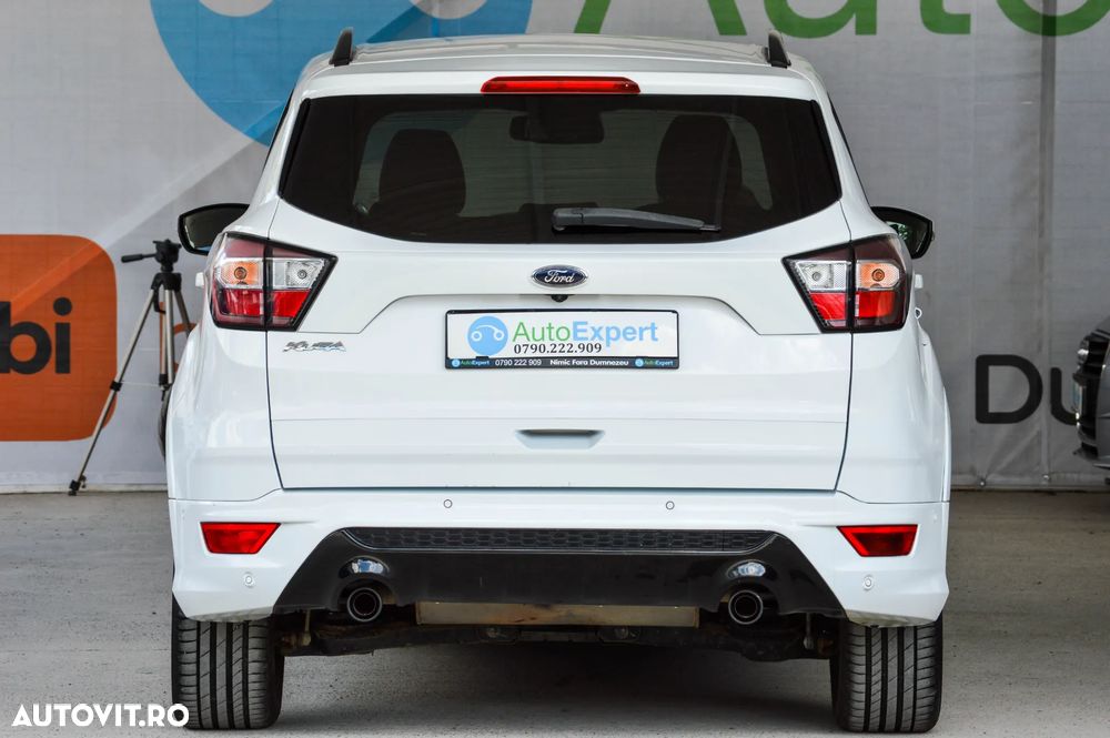 Ford Kuga 2.0 TDCi 2x4 Aut. ST-Line - 31